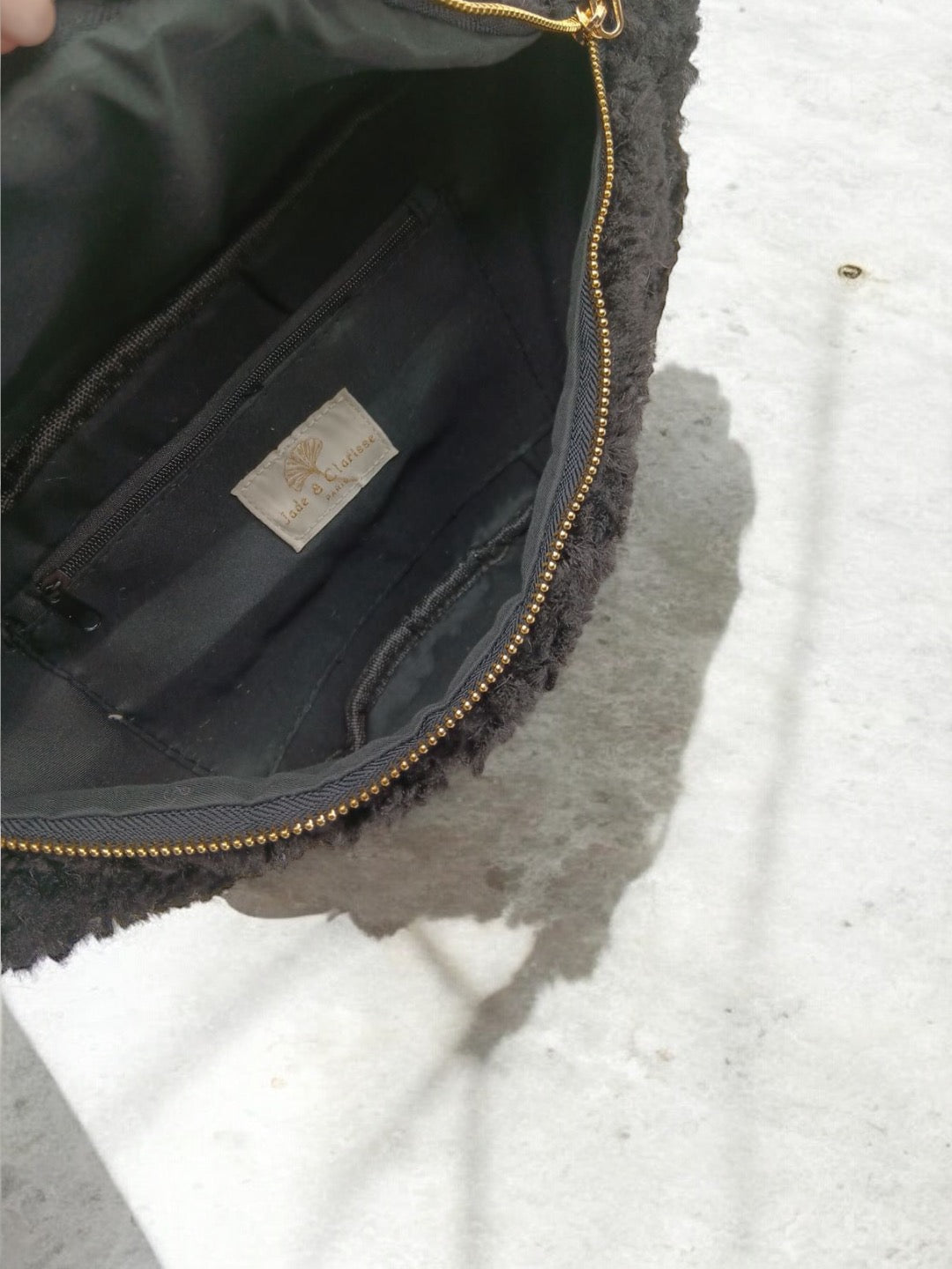 Sac Banane en Mouton Synthétique noir - Le Petit Placard