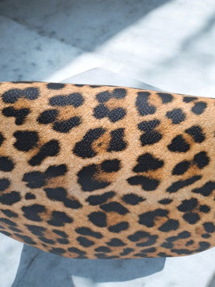 Sac banane en simili cuir motif léopard avec sangle fantaisie Le Petit Placard