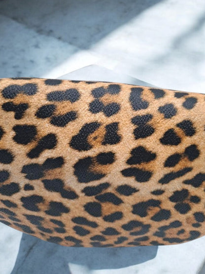 Sac banane en simili cuir motif léopard avec sangle fantaisie Le Petit Placard