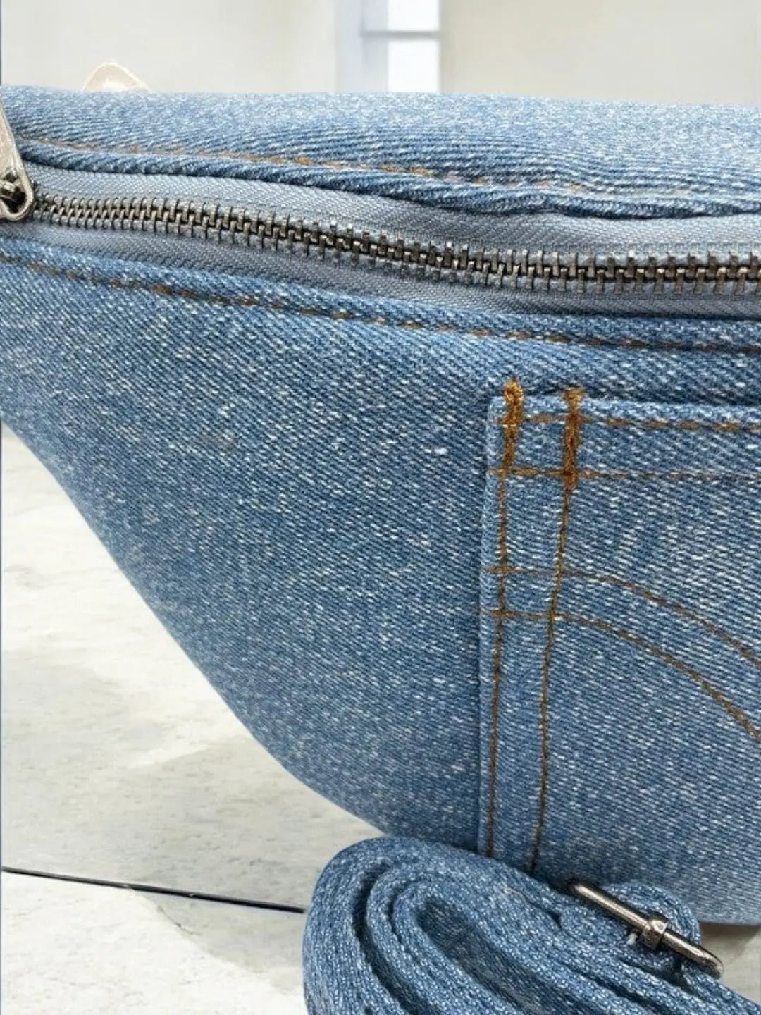 Sac banane femme tissu jean - Poche zippée avant et arrière Le Petit Placard