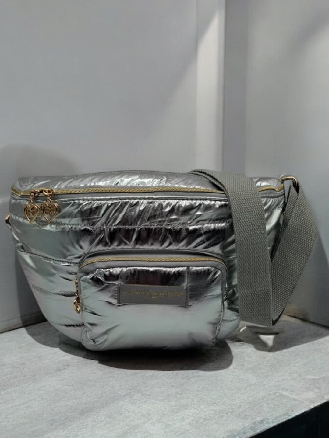 Sac Banane Matelassé Argenté 2 Poches – La Petite Cachottière Paris Le Petit Placard
