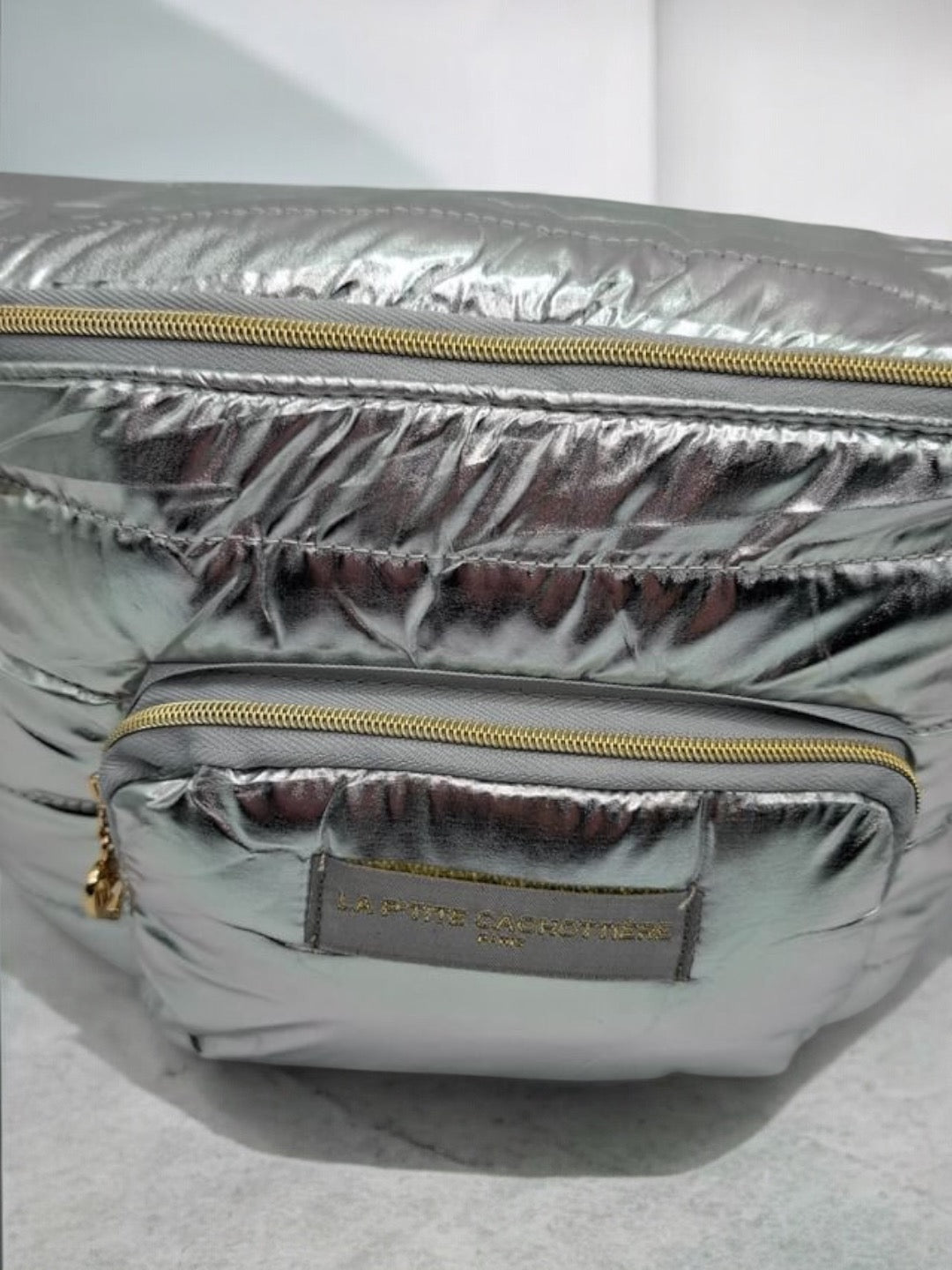 Sac Banane Matelassé Argenté 2 Poches – La Petite Cachottière Paris Le Petit Placard