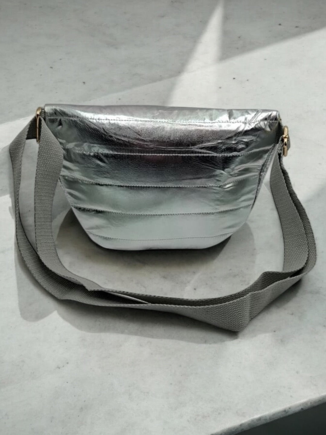 Sac Banane Matelassé Argenté 2 Poches – La Petite Cachottière Paris Le Petit Placard