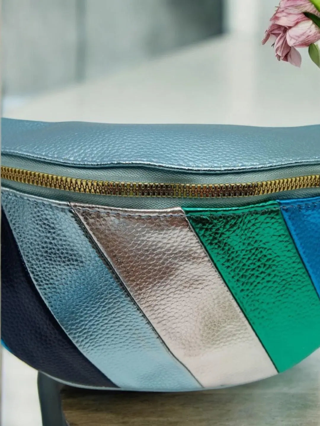 Sac banane simili cuir argenté bleu turquoise Le Petit Placard