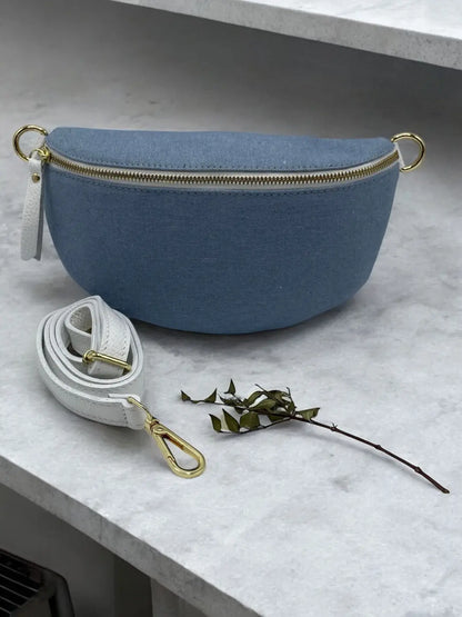 Sac banane tissu jean bandouliere blanche en cuir Le Petit Placard