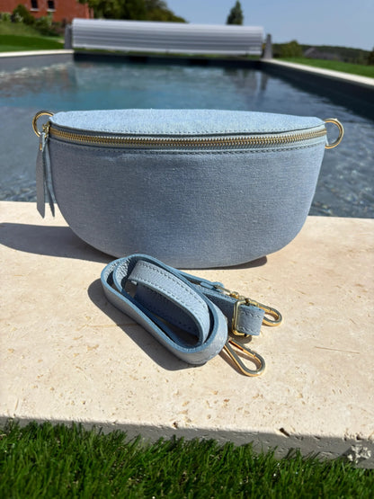 Sac banane tissu jean bandouliere bleu clair en cuir Le Petit Placard