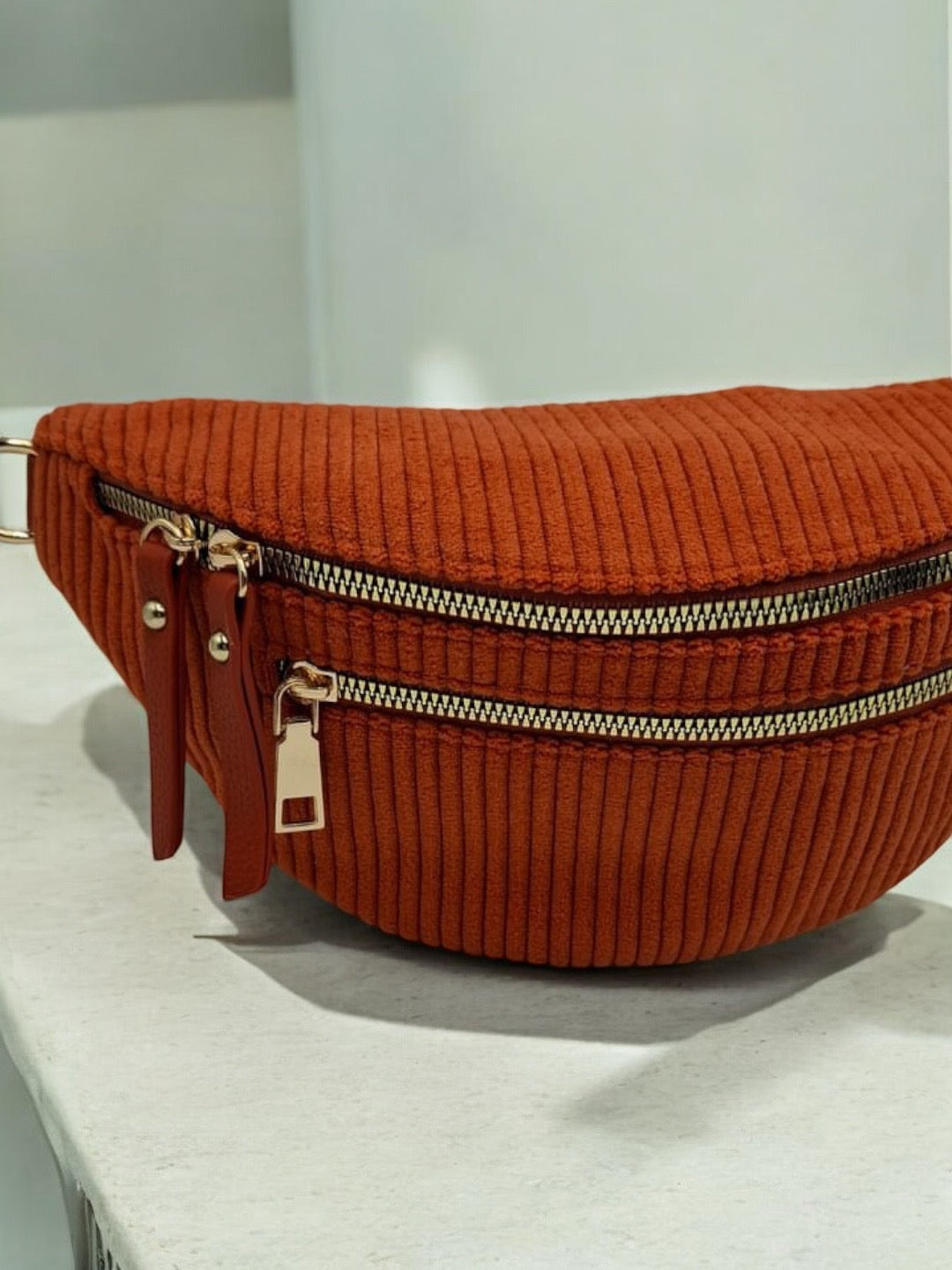 Sac banane velours côtelé 2 poches sangle fantaisie couleur Brique terracotta Le Petit Placard