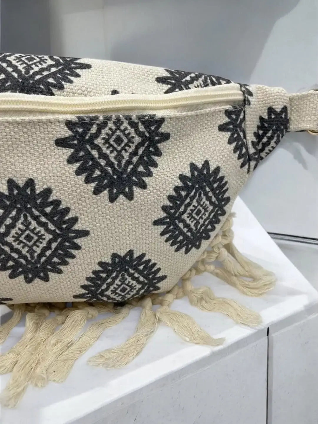 Sac Banane XL Bandoulière textile style Bohème noir et beige Le Petit Placard