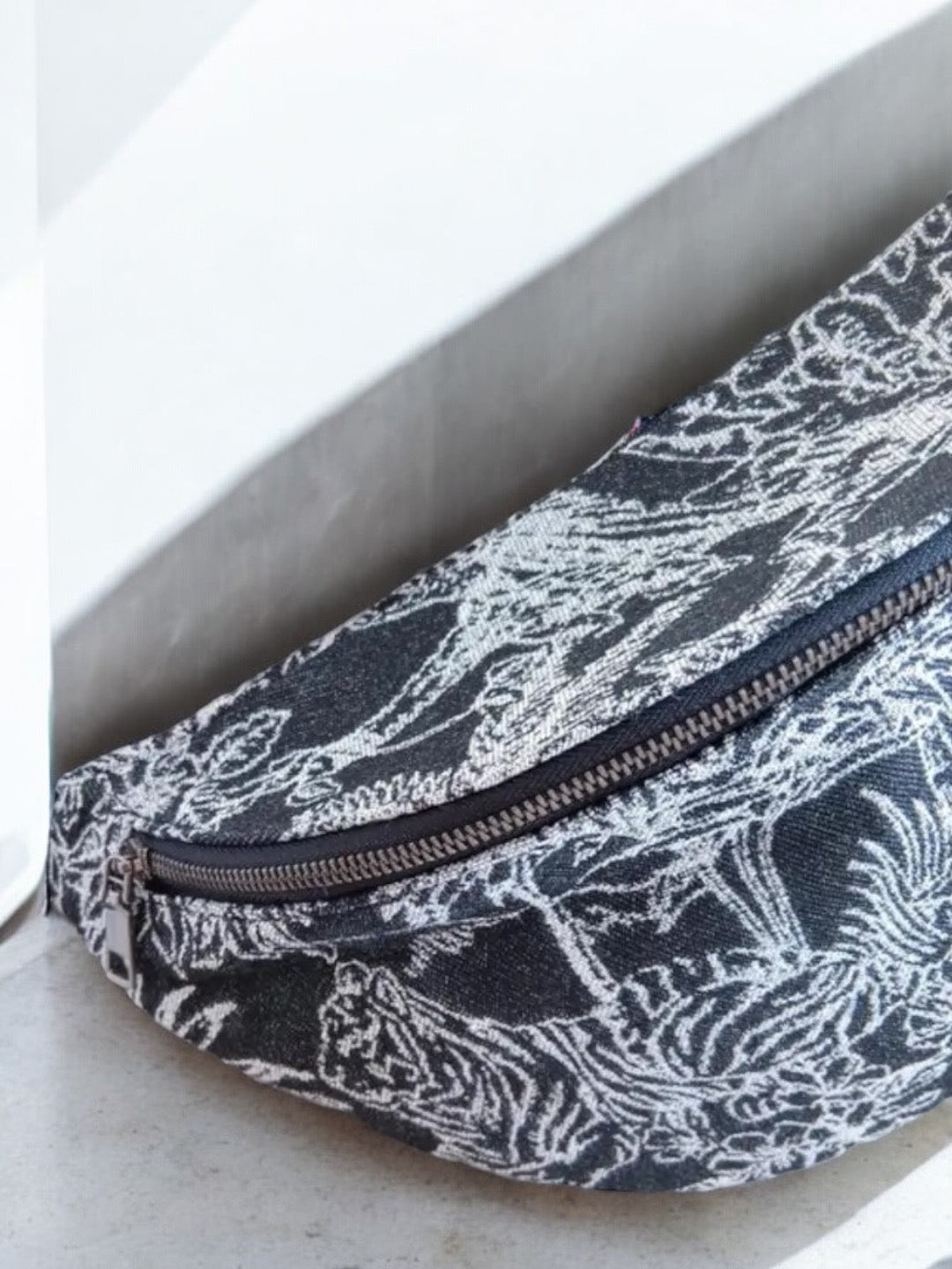 Patterned fabric belt bag with zipper, trendy accessory from Le Petit Placard