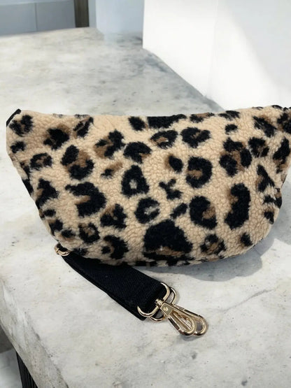 Sac banane XL peluche moumoute 2 poches léopard beige marron Le Petit Placard