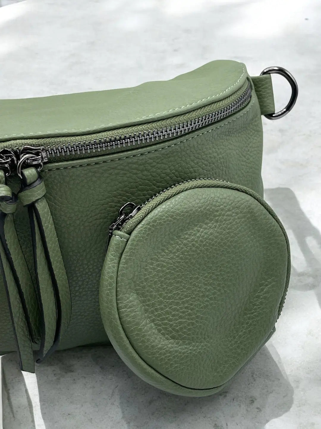 Sac banane XL simili cuir kaki avec porte monnaie Le Petit Placard