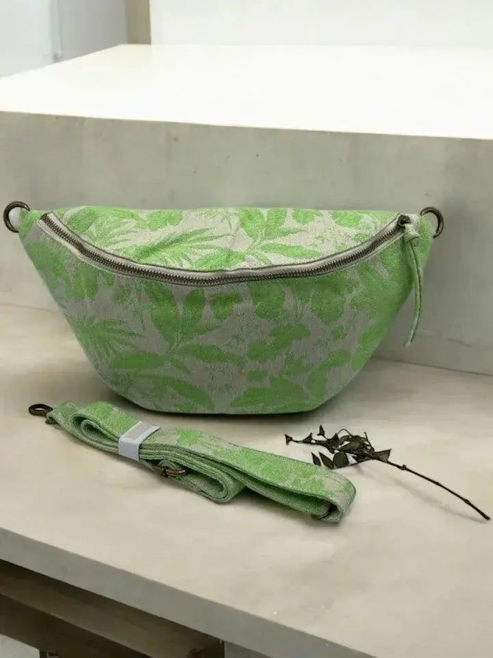 Sac banane XL tissu style toile de jouy vert pomme creme Le Petit Placard