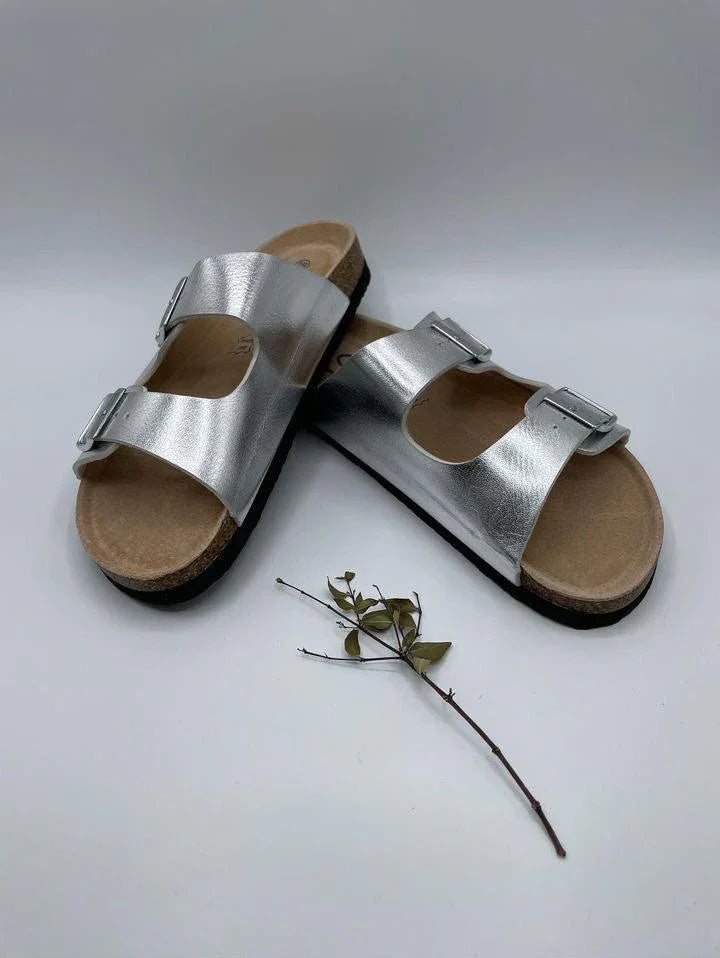 Chaussures sandales intérieur cuir argentée style Birk Le Petit Placard