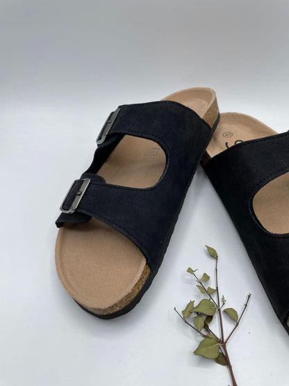 Sandale cuir noir femme style Birkenstock à deux brides avec boucles argentées et semelle liège beige
