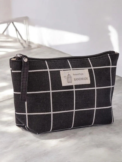 Trousse en coton motif à carreaux blancs sur un fond noir Le Petit Placard
