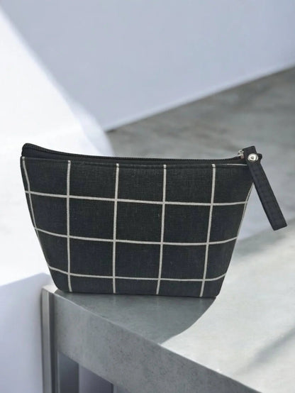Trousse en coton motif à carreaux blancs sur un fond noir Le Petit Placard