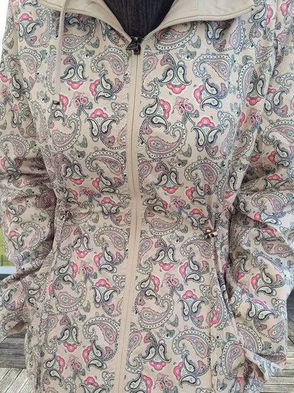 Veste légère et réversible déperlante blanc écru/motifs fleuris Le Petit Placard