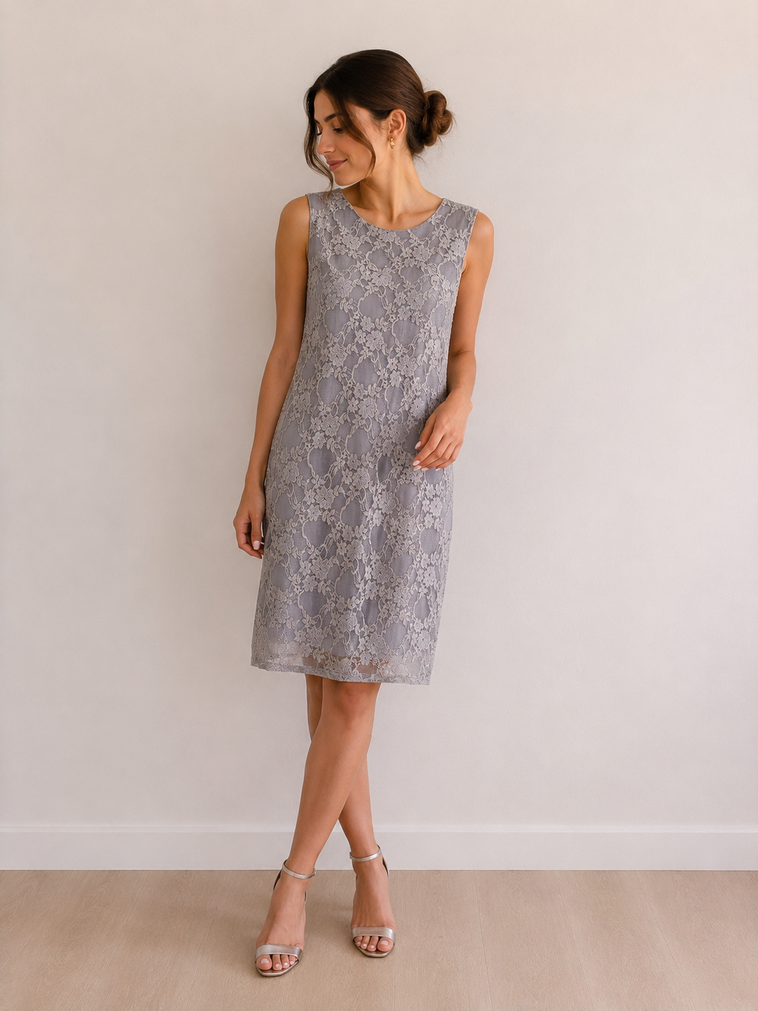 Robe Midi Dentelle Florale Grise – Seconde Main taille S/36