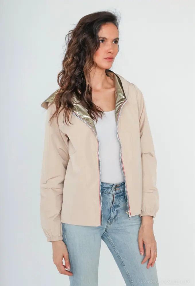 Manteau court imperméable beige réversible doré Melya Melody Curvy - Le Petit Placard