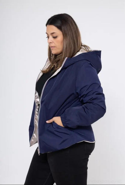 Manteau court imperméable bleu marine réversible doré Melya Melody Curvy - Le Petit Placard