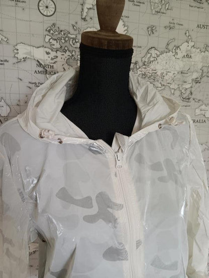 Manteau court tres léger camouflage blanc - Le Petit Placard