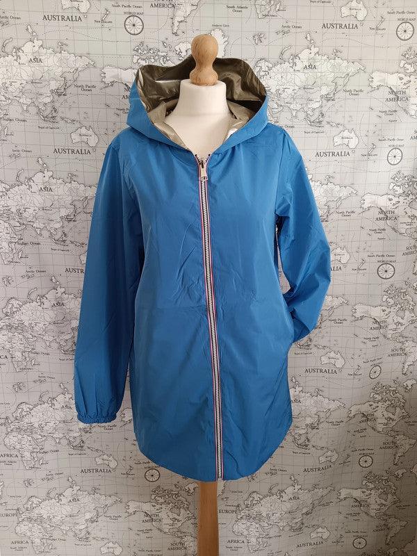 Manteau mi long réversible et imperméable bleu électrique - Le Petit Placard