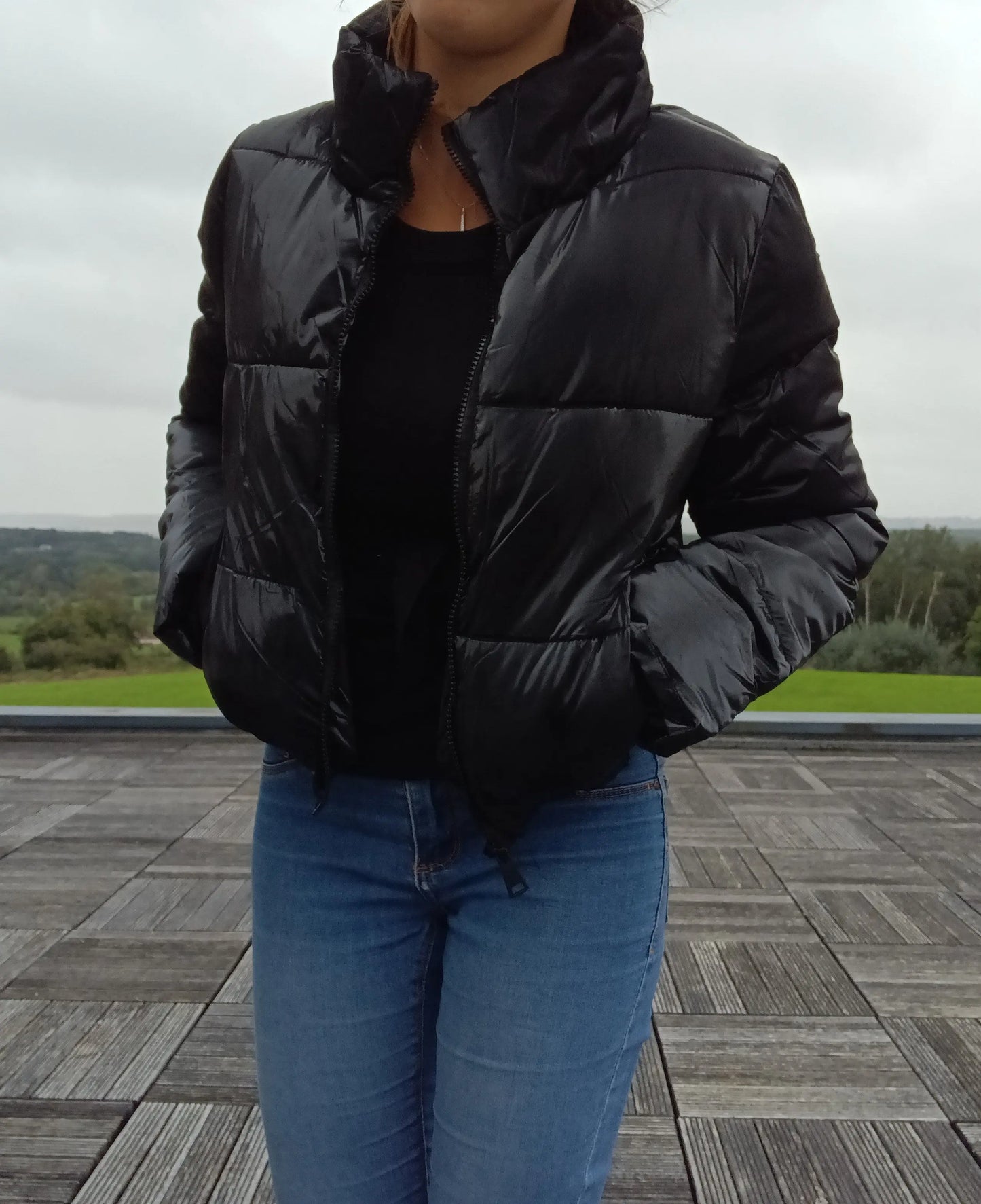 Melya Melody - Manteau court imperméable matelassé noir brillant Melya Melody