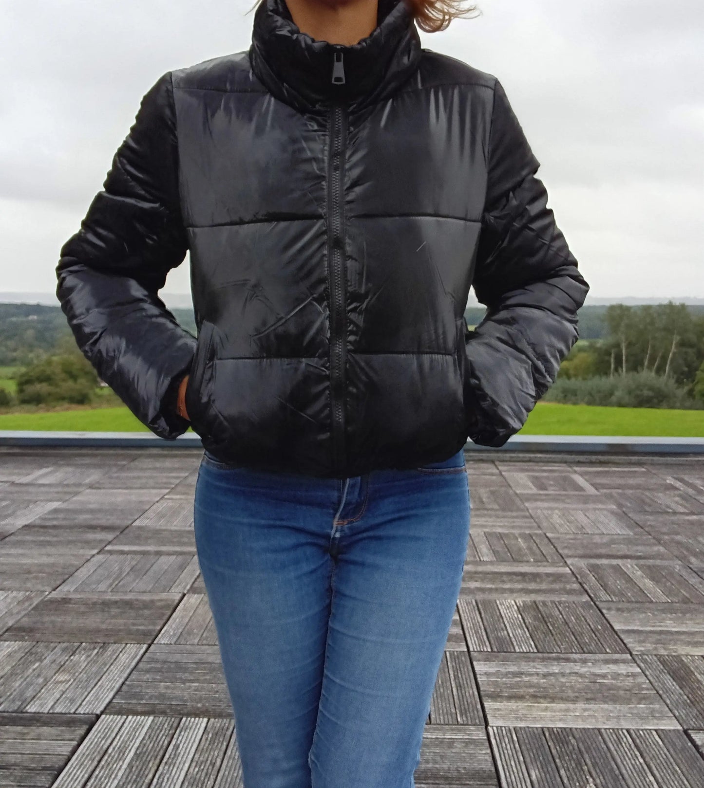 Melya Melody - Manteau court imperméable matelassé noir brillant Melya Melody