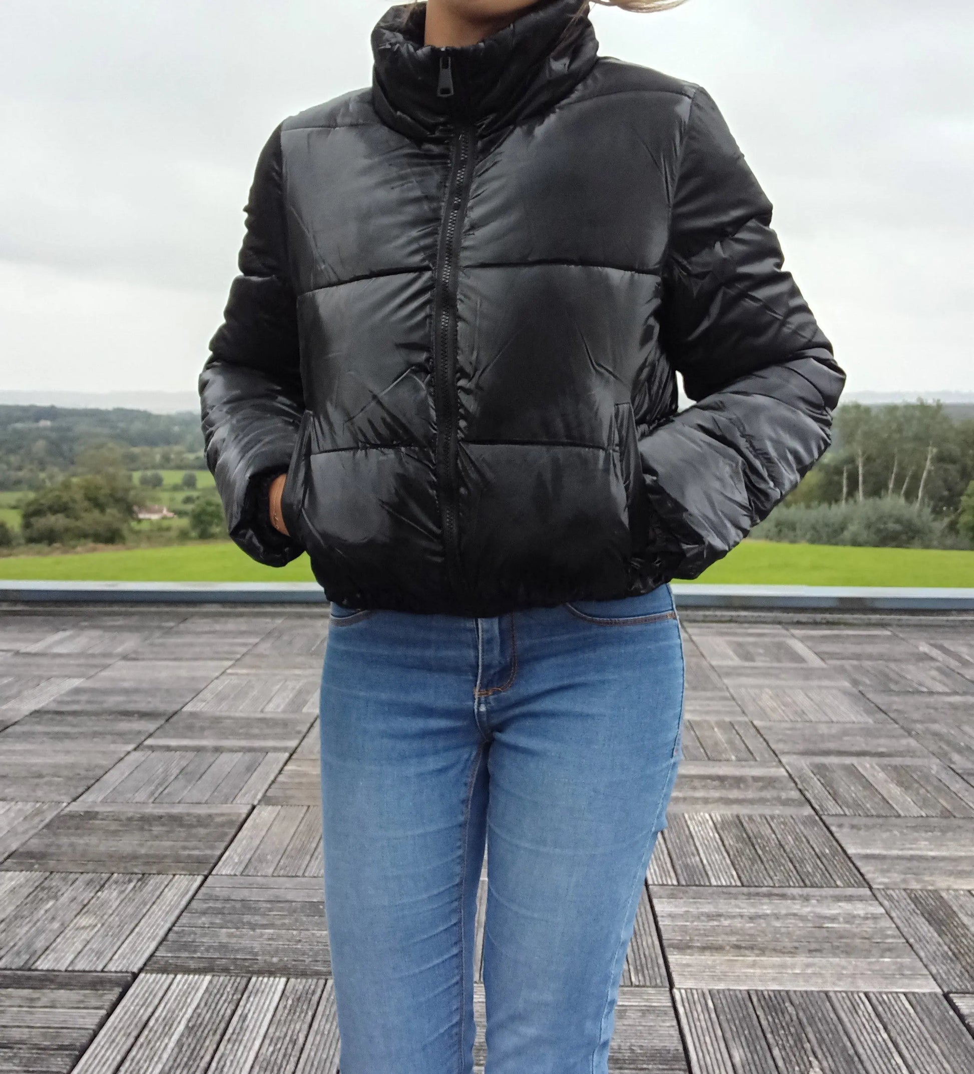 Melya Melody - Manteau court imperméable matelassé noir brillant Melya Melody