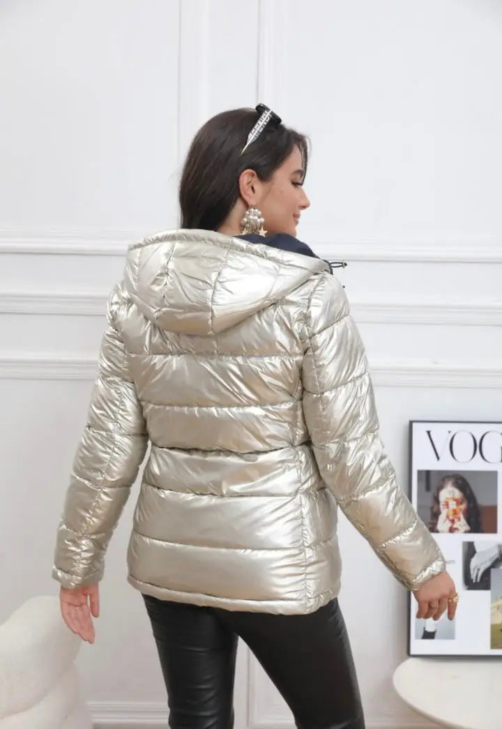 Melya Melody - Manteau court réversible et imperméable matelassé bleu marine/doré - Le Petit Placard