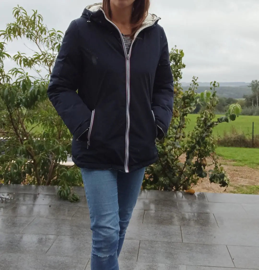 Melya Melody - Manteau court réversible et imperméable matelassé bleu marine/doré Melya Melody