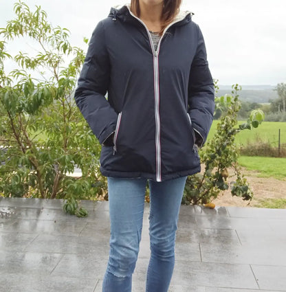 Melya Melody - Manteau court réversible et imperméable matelassé bleu marine/doré Melya Melody