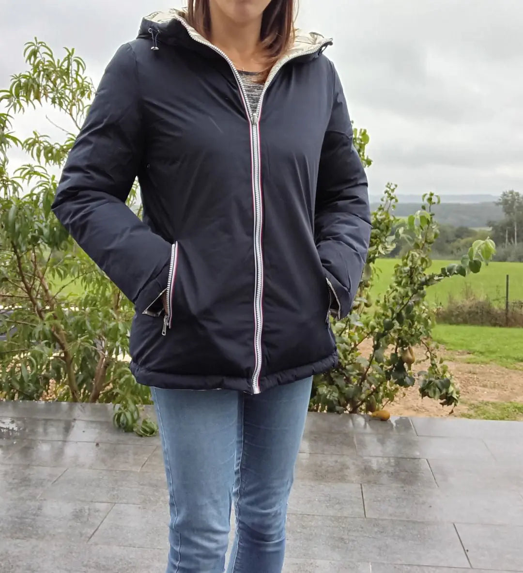Melya Melody - Manteau court réversible et imperméable matelassé bleu marine/doré Melya Melody