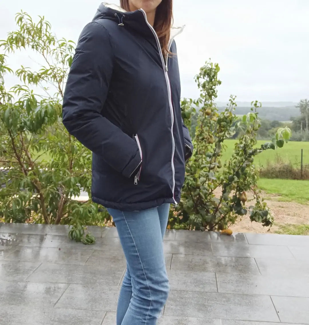 Melya Melody - Manteau court réversible et imperméable matelassé bleu marine/doré Melya Melody