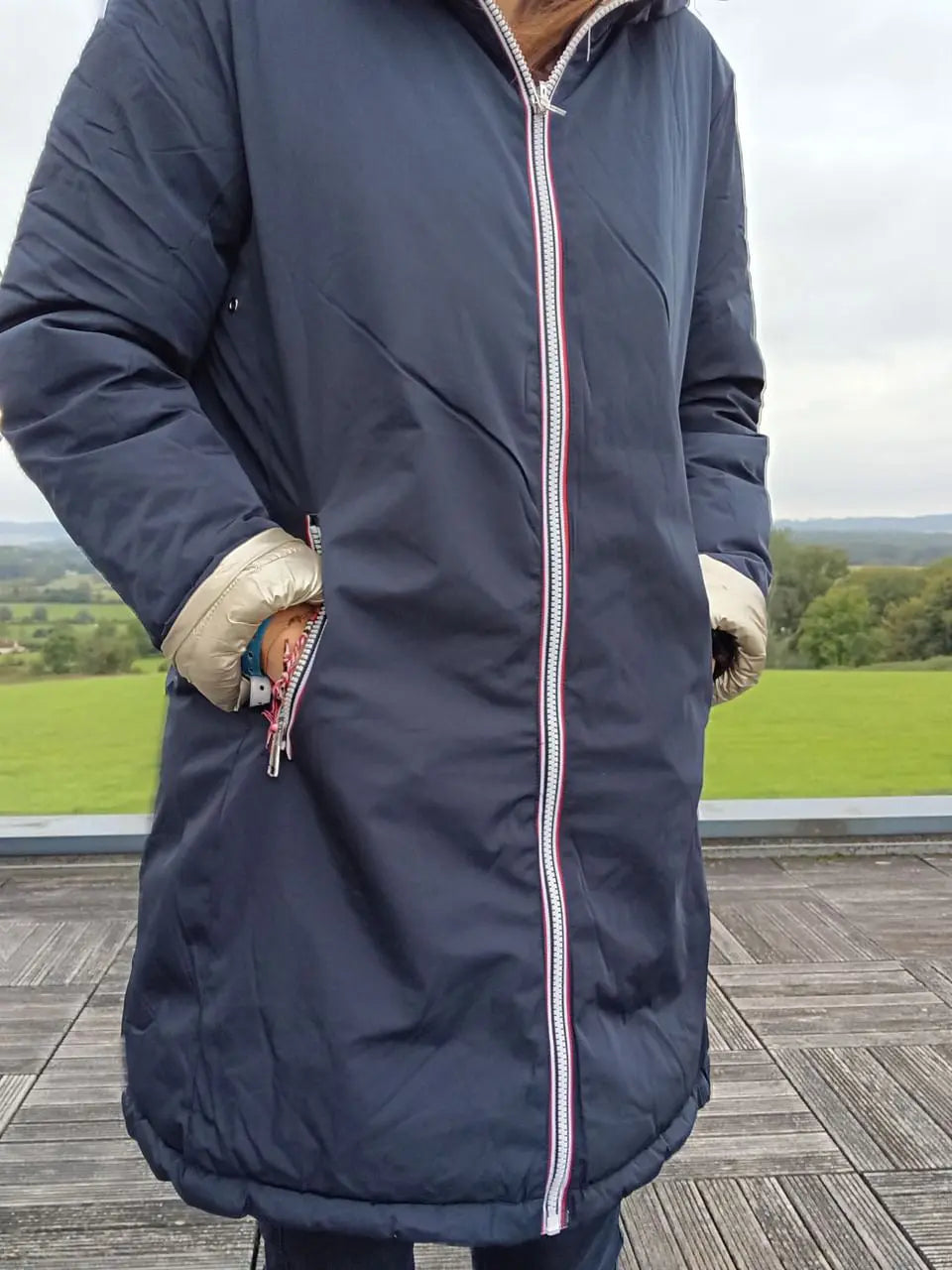 Melya Melody - Manteau long réversible et imperméable matelassé bleu marine doré Melya Melody
