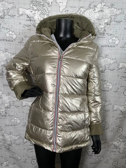 Manteau réversible imperméable Melya Melody pour femme, kaki et doré, avec capuche et fermeture à boutons.