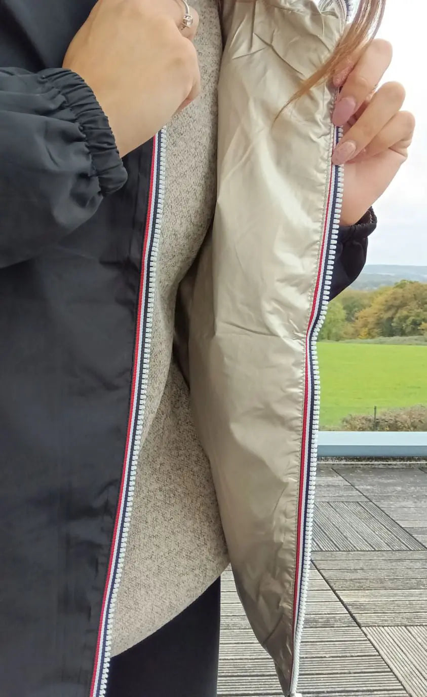 Manteau Court Réversible Imperméable Noir & Doré Grande Taille – Melya Melody Curvy Melya Melody