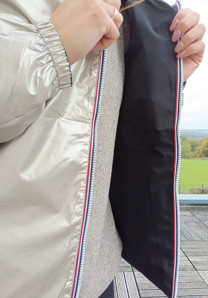 Manteau Court Réversible Imperméable Noir & Doré Grande Taille – Melya Melody Curvy Melya Melody