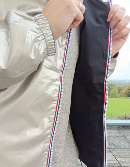 Manteau Court Réversible Imperméable Noir & Doré Grande Taille – Melya Melody Curvy Melya Melody