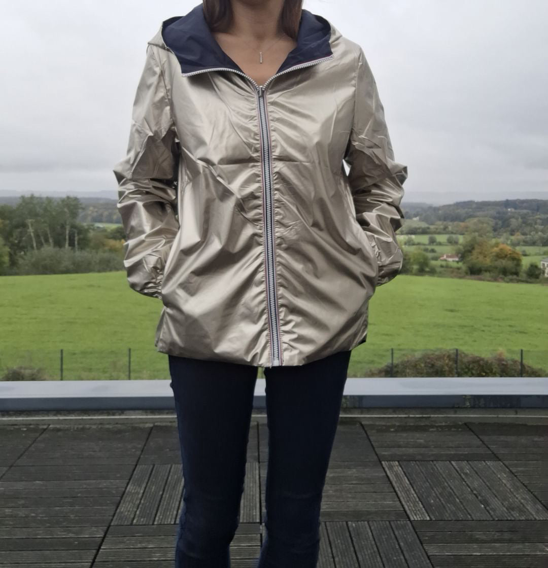 Melya Melody - Manteau court imperméable bleu marine réversible doré - Curvy Melya Melody