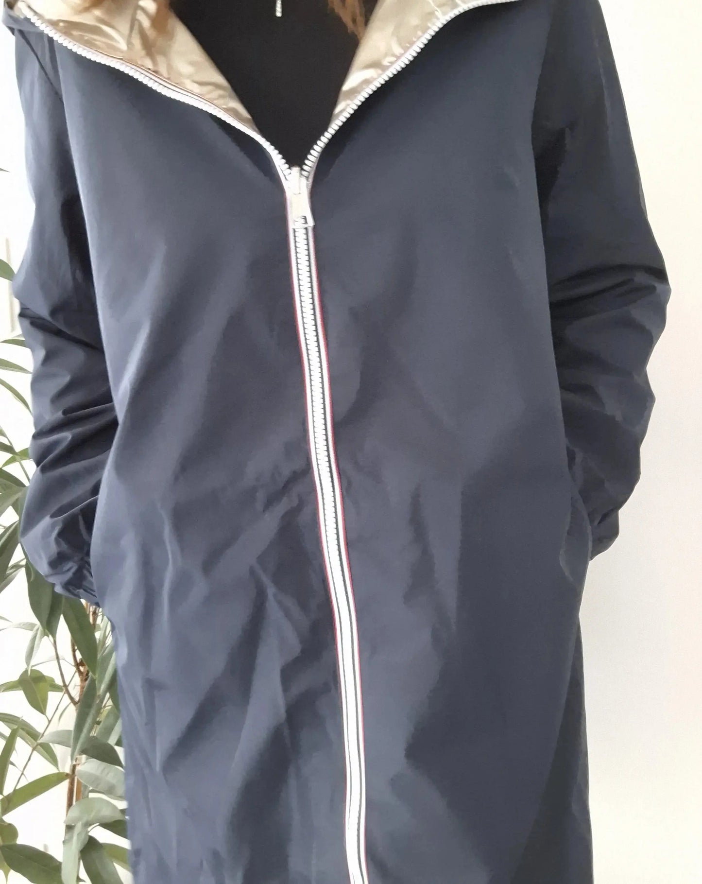 Melya Melody - Manteau léger long réversible imperméable bleu marine doré Curvy Melya Melody