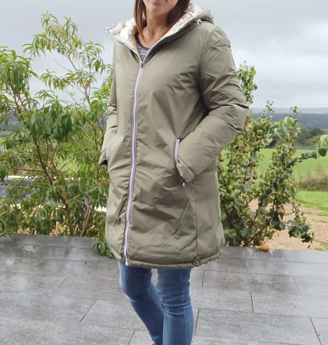 Melya Melody - Manteau long réversible et imperméable matelassé kaki clair/doré - Curvy Melya Melody