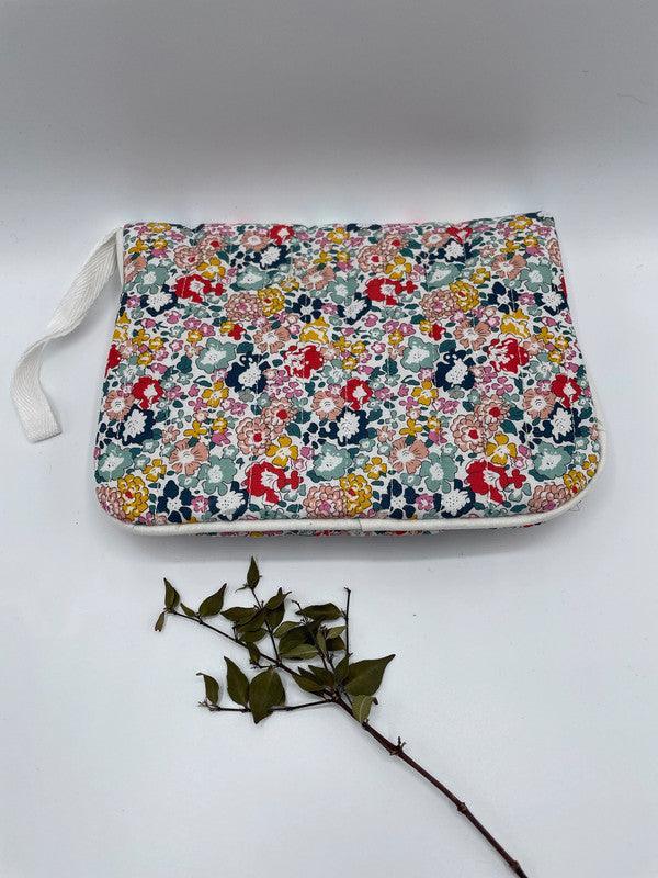 Pochette porte monnaie coton matelassé fermeture et poches liberty multicolore - Le Petit Placard