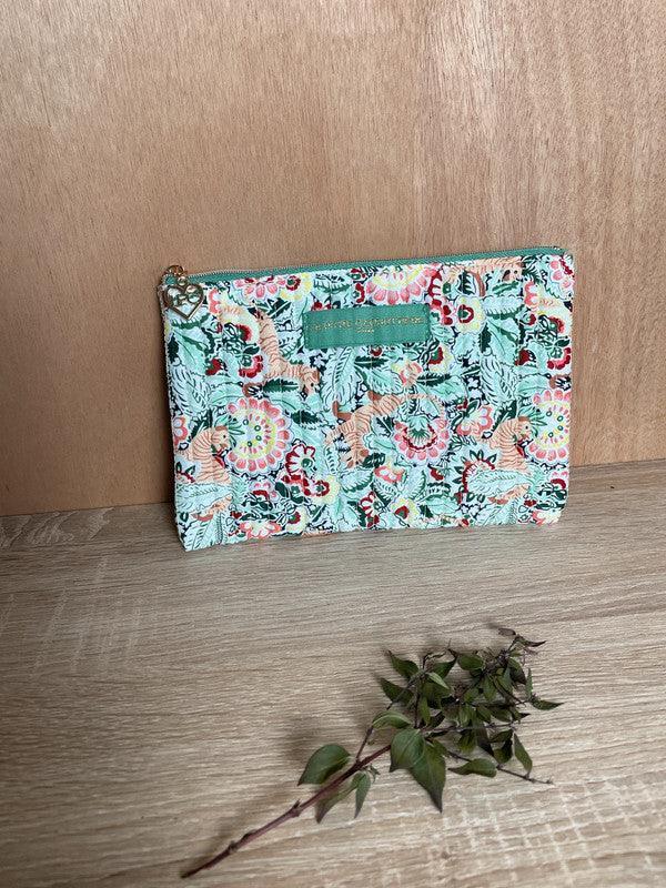 Pochette trousse porte monnaie coton matelassé liberty fleuri vert La Ptite Cachottiere - Le Petit Placard