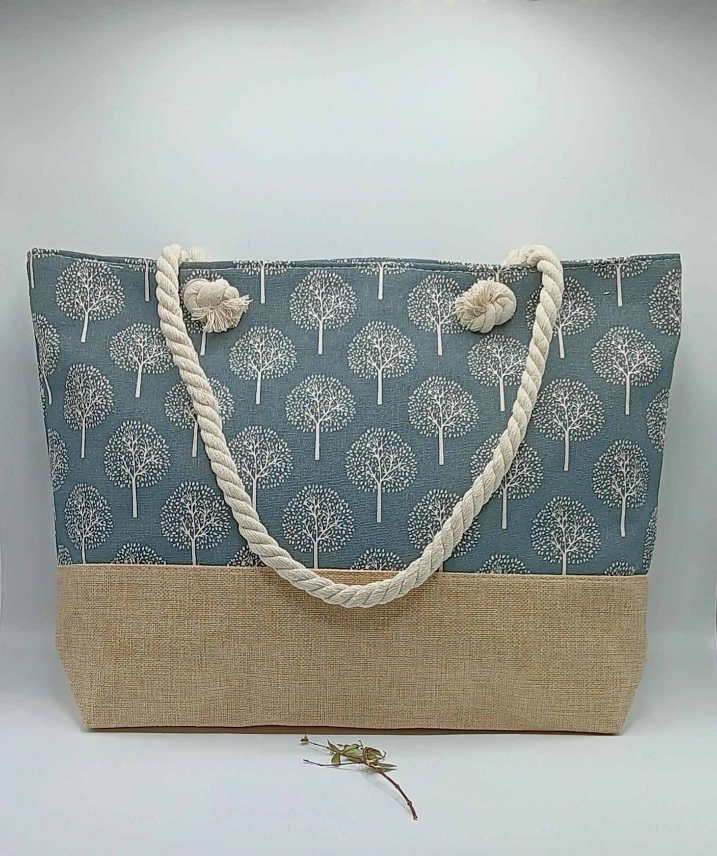 Sac à main de plage porté à l’épaule gris foncé motifs arbres - Le Petit Placard