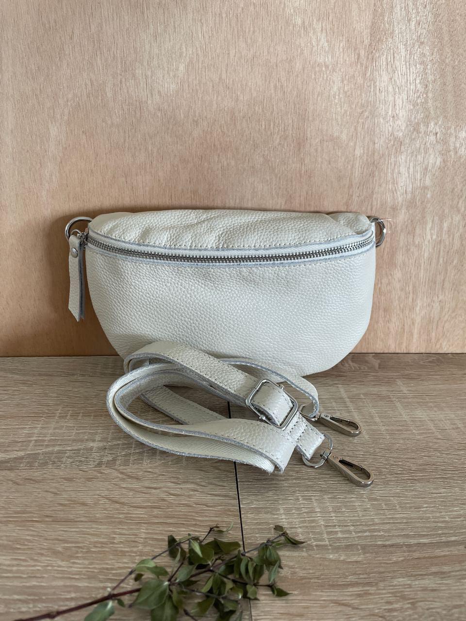 Sac banane en cuir mat italien couleur blanc écru - Le Petit Placard