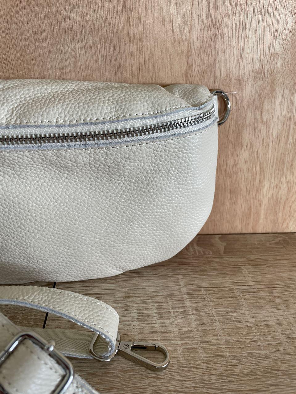 Sac banane en cuir mat italien couleur blanc écru - Le Petit Placard