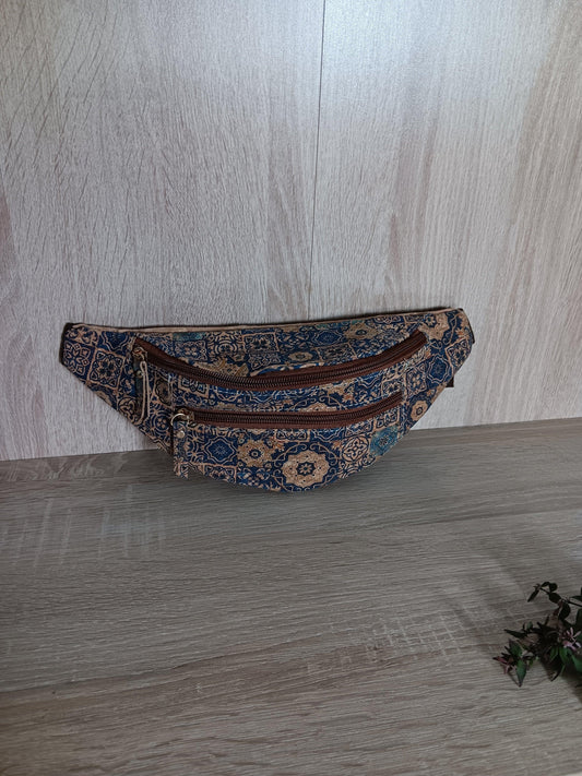 Sac banane en liège motifs « mosaïque bleue » - 2 poches - Le Petit Placard