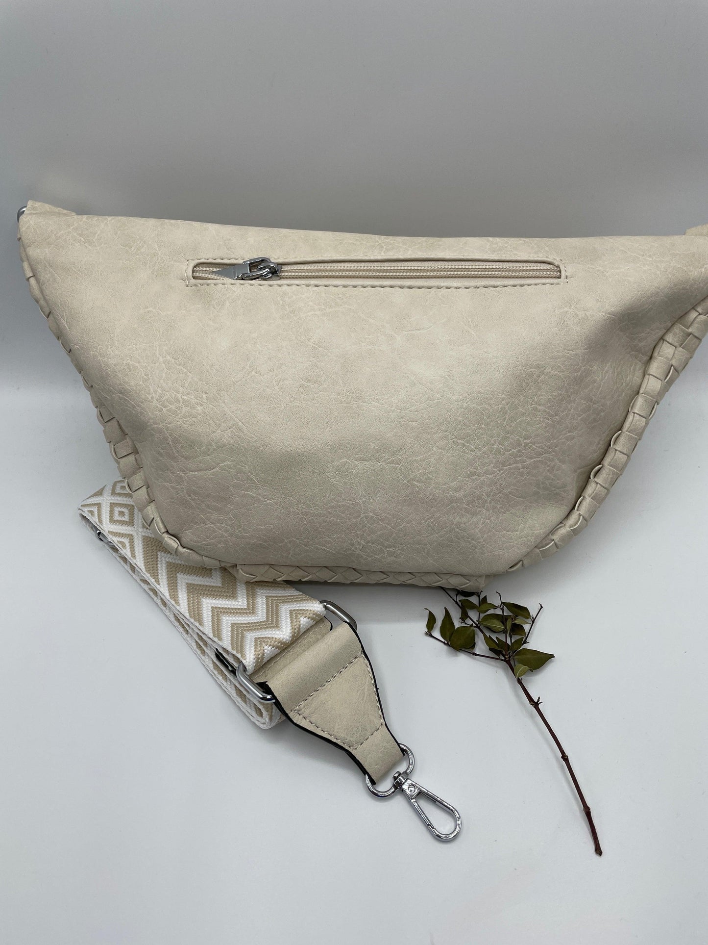 Sac banane simili cuir beige effet tressage bandoulière fantaisie - Le Petit Placard