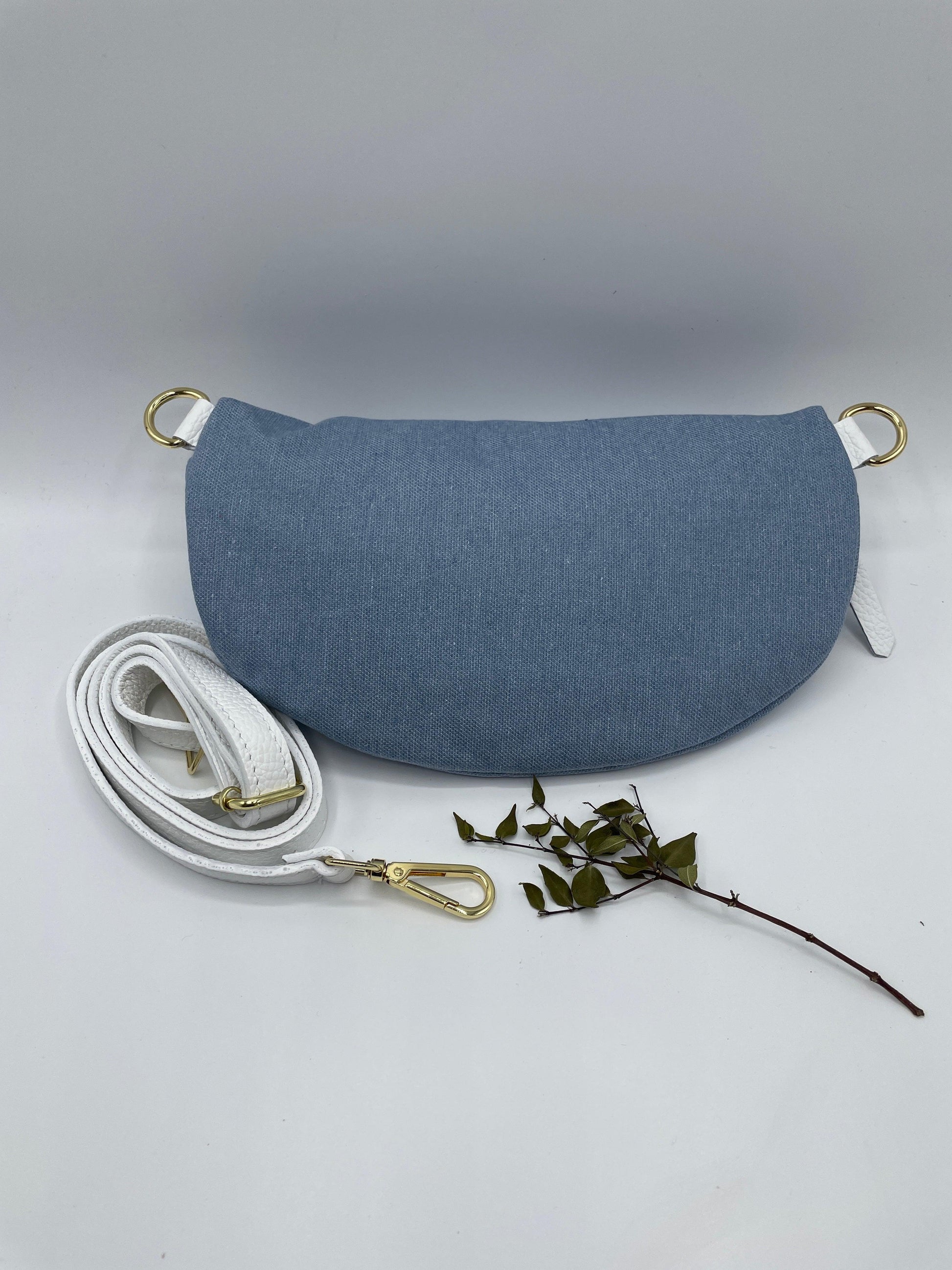 Sac banane tissu jean bandouliere blanche en cuir - Le Petit Placard